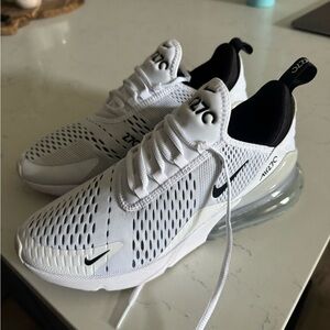 Nike Womens Air Max 270 Shoes